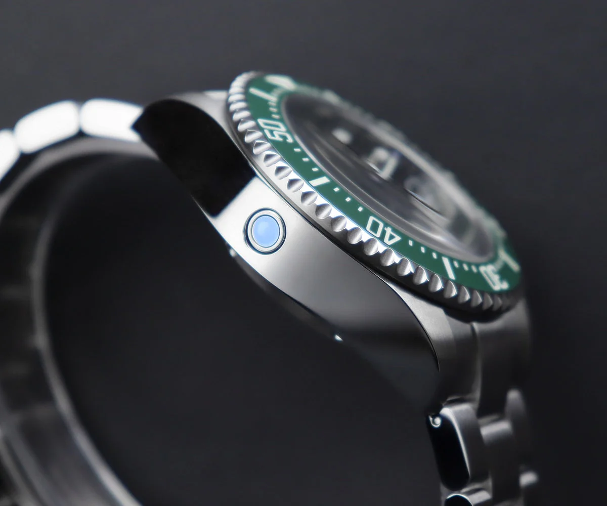 Cronos 44mm Sub Diver 2000 Meters Watch L6009M - Image 9